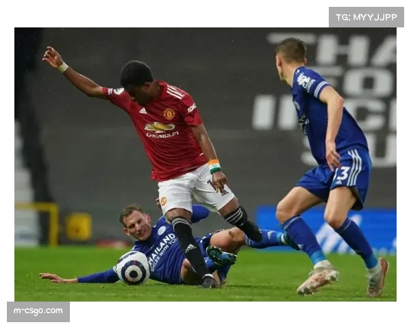 B费直塞穿透防线，曼联反击效率制胜曼城