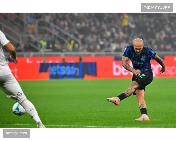 卡卢卢十分钟内连吃两黄被罚下，尤文中场全程保持克制展现风度